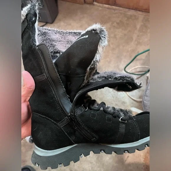 Women Skechers boots 😍 - Picture 8 of 11